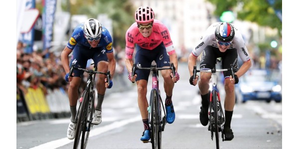 Neilson Powless is nog een stap verwijderd van het kampioenschap Neilson Powless is nog een stap verwijderd van het kampioenschap